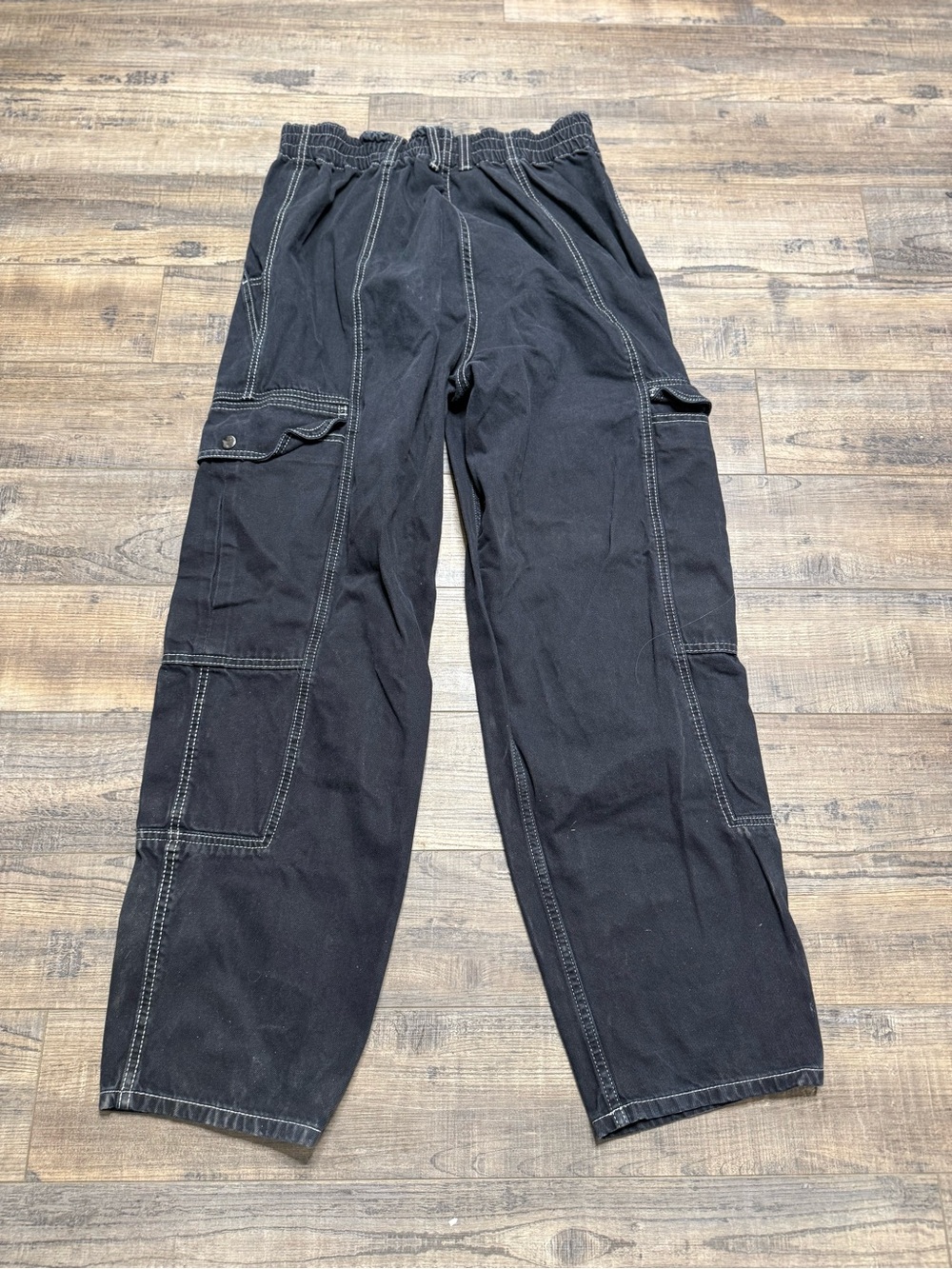 BDG Urban Outfitters Black Cargo Pants with Contrast Stitching Women's Size 31 - Picture 12 of 12